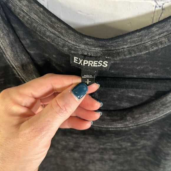 ✨ Bundle of Five Express Shirts - Picture 3 of 11